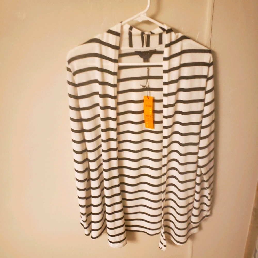 BNWT! Stitch Fix Cardigan Size Medium
